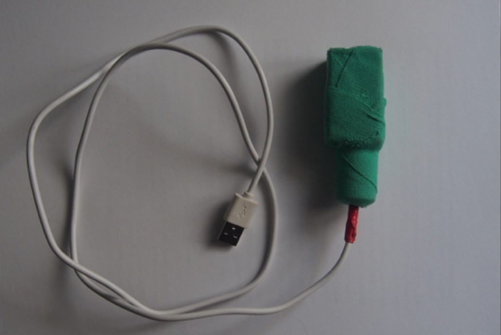 Handheld accelerometer used for motor assessment.